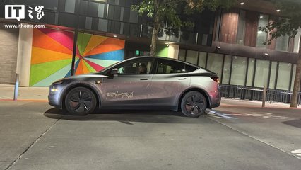 馬斯克宣布特斯拉無人駕駛出租車服務將覆蓋半數美國用戶，光纖網絡建設或成關鍵支撐